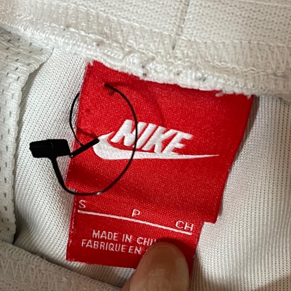 Nike Taped Poly Pant - Picture 5 of 6